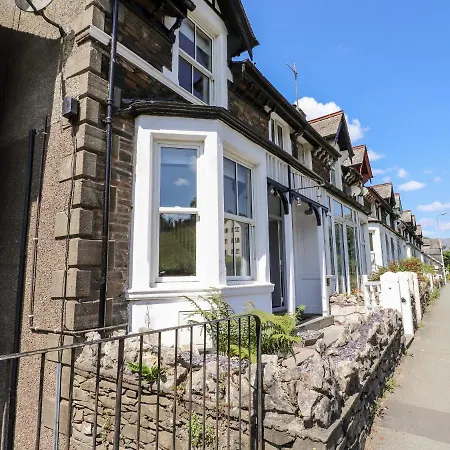 8 Waterhead Terrace Feriehus