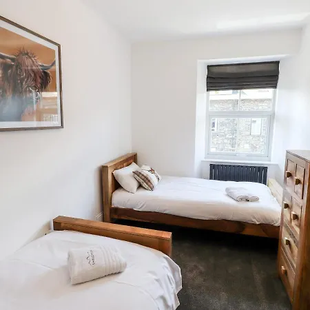 8 Waterhead Terrace 安布尔塞德